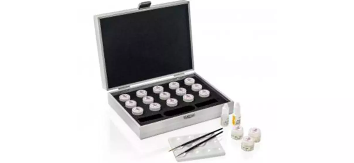 GC Initial® IQ Lustre Pastes ONE: 3D Ceramic Pastes