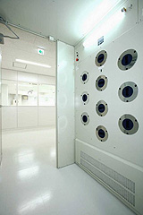医療用具製造を配慮した 2Fエアーシャワーの設置