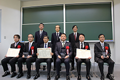 表彰会社集合写真