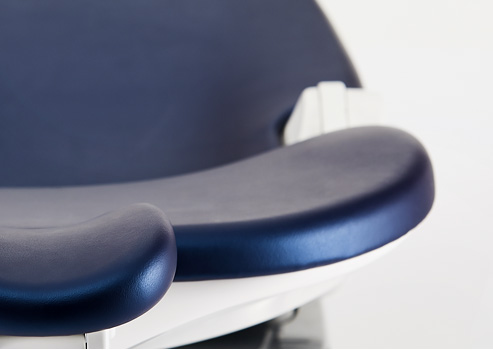 口腔内へ近づくためのスマート設計。