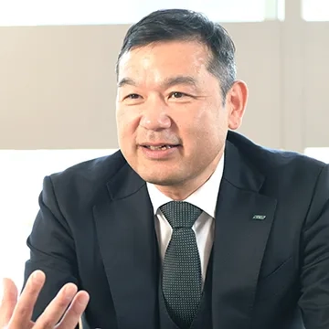 代表取締役社長執行役員兼COO 篠﨑裕