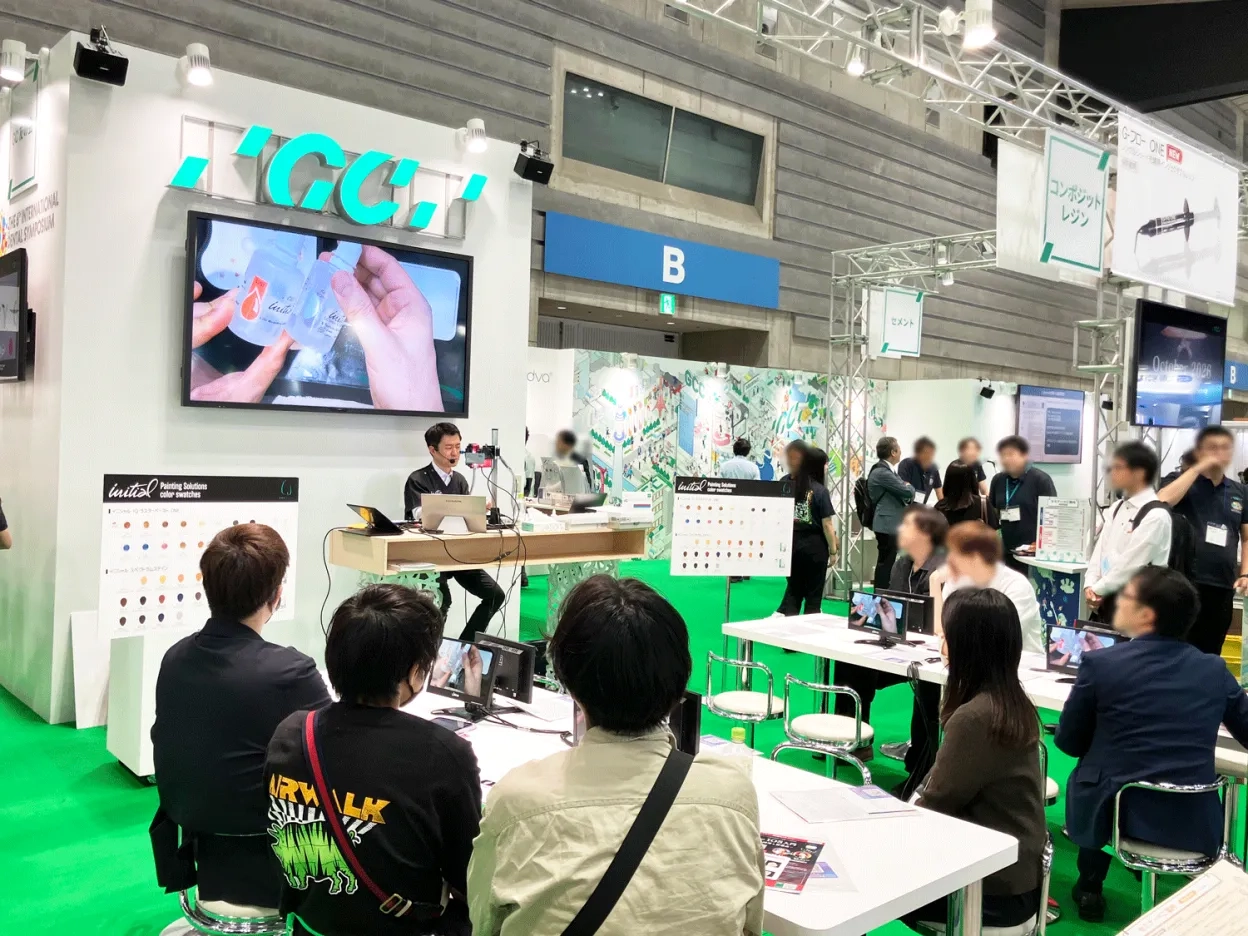 ブース内デモの様子