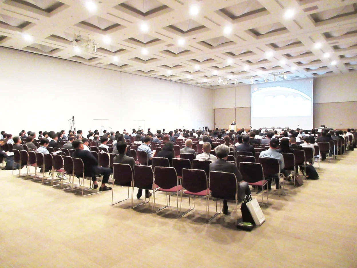 保坂先生ご講演の様子