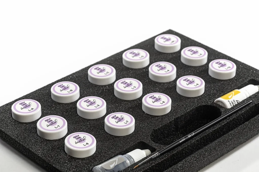 GC Initial IQ Lustre Pastes ONE