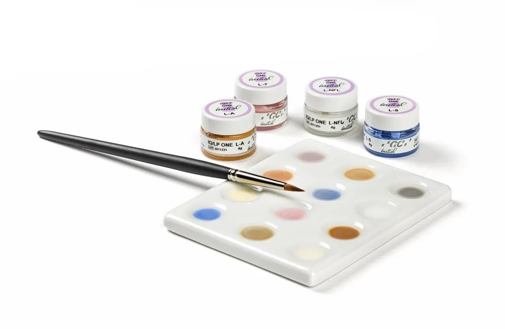 GC Initial IQ Lustre Pastes ONE